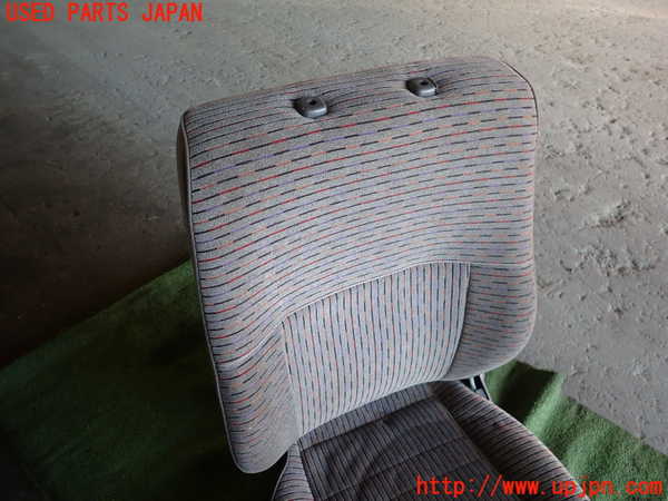 1UPJ-23967065]ハイエースワゴン100系(KZH106G)助手席シート 中古_m0002.jpg