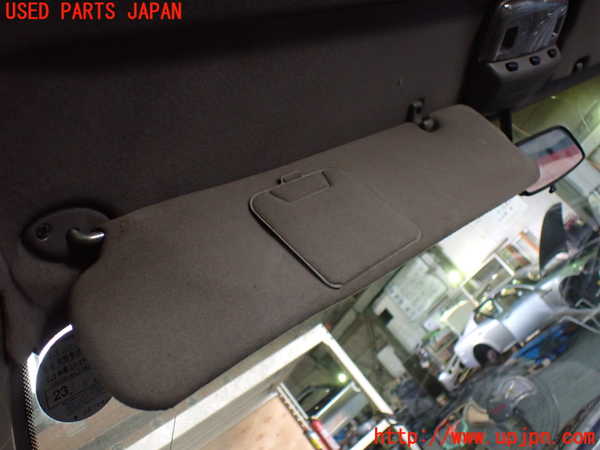 5UPJ-23967630]ハイエースワゴン100系(KZH106G)室内サンバイザー左側 中古_m0002.jpg