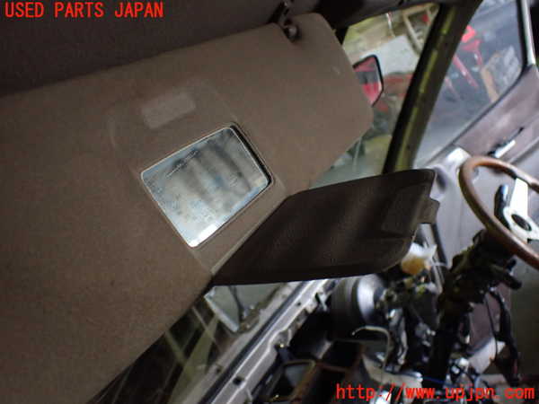 5UPJ-23967630]ハイエースワゴン100系(KZH106G)室内サンバイザー左側 中古_m0003.jpg
