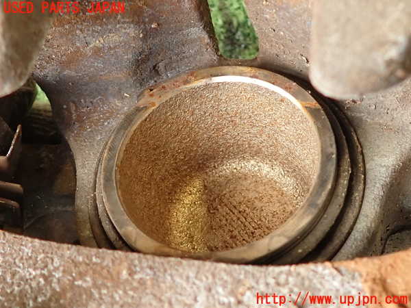 2UPJ-23994080]ジムニー(JB64W)右フロントキャリパー 中古_m0003.jpg