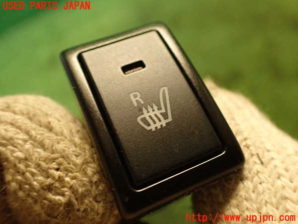 2UPJ-23996306]ジムニー(JB64W)スイッチ1 (シートヒーター 運転席) 中古_m0002.jpg