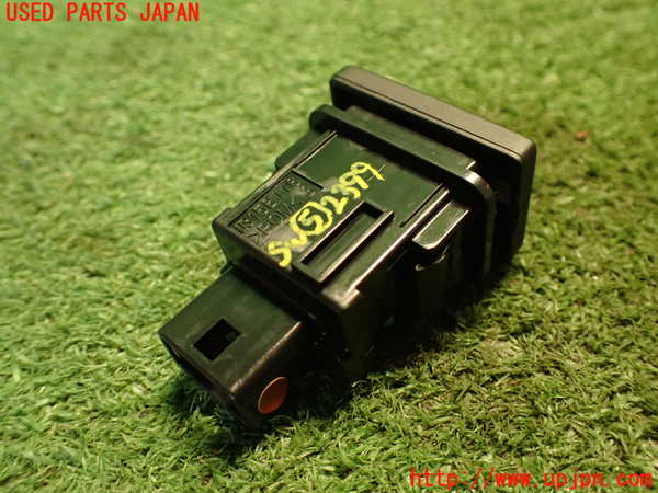 2UPJ-23996310]ジムニー(JB64W)スイッチ5 (ヘッドライトウォッシャー) 中古_m0003.jpg