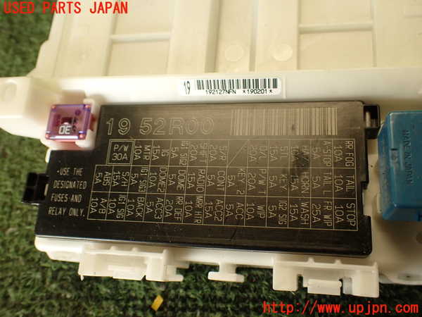 2UPJ-23996742]ジムニー(JB64W)ヒューズボックス2 中古_m0003.jpg