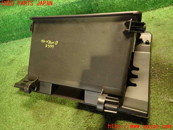 2UPJ-23997516]ジムニー(JB64W)グローブボックス1 中古_m0004.jpg