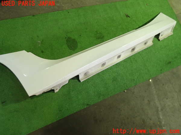 1UPJ-24001390]BMW Z4 ロードスター(BT22 E85)右サイドステップ 中古_m0001.jpg