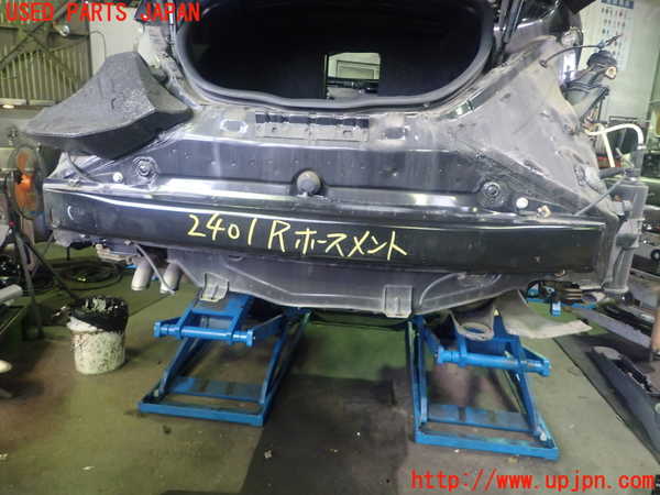 5UPJ-24011614]VW ニュービートルカブリオレ(1YAZJ)リアバンパーホースメント 中古_m0001.jpg