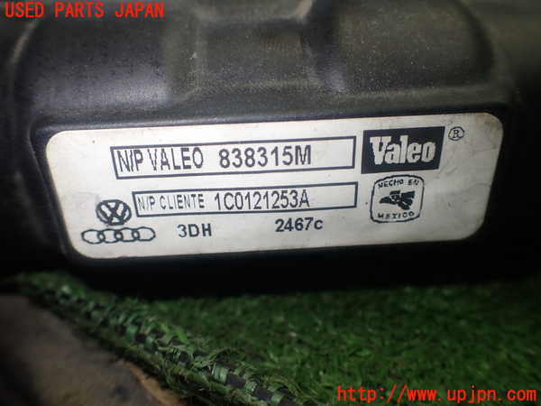 5UPJ-24012321]VW ニュービートルカブリオレ(1YAZJ)ラジエーター1 中古_m0003.jpg