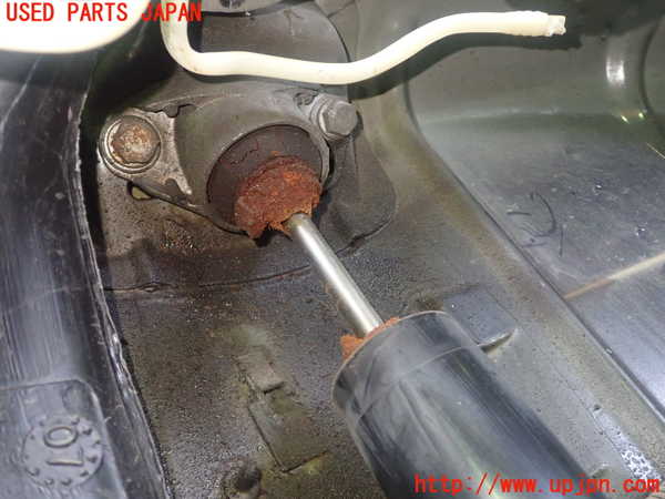 5UPJ-24015070]VW ニュービートルカブリオレ(1YAZJ)右リアショックアブソーバー 中古_m0002.jpg