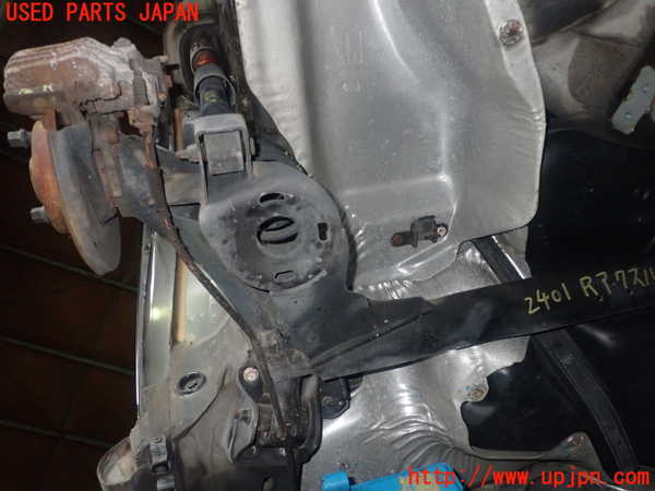 5UPJ-24015380]VW ニュービートルカブリオレ(1YAZJ)リアアクスルビーム 中古_m0005.jpg