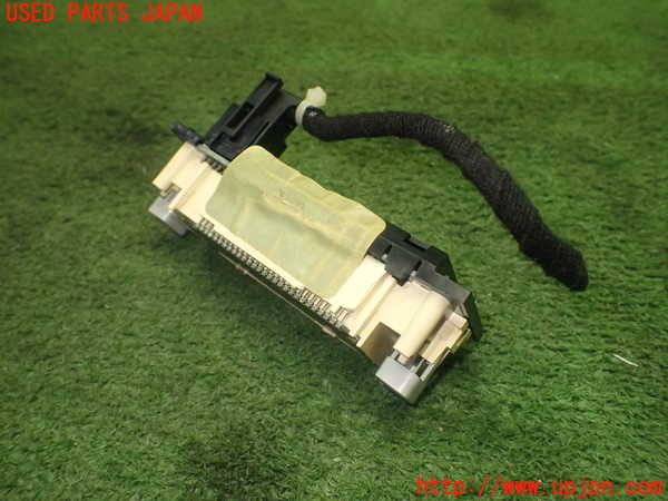 1UPJ-24017850]VW ニュービートルカブリオレ(1YAZJ)時計 中古_m0002.jpg