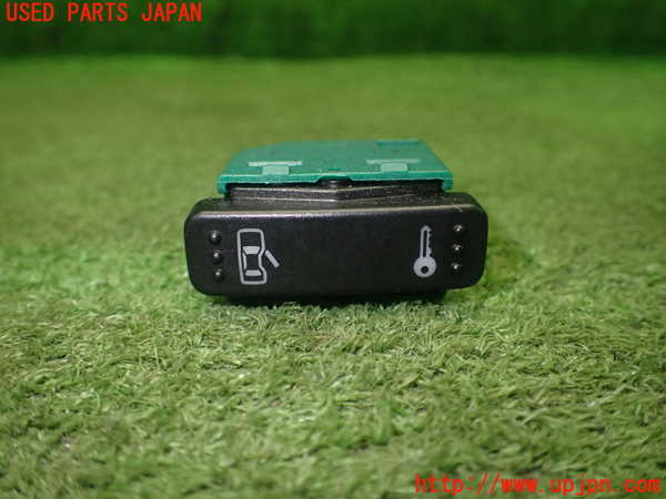 1UPJ-24016309]VW ニュービートルカブリオレ(1YAZJ)スイッチ4 (ドア) 中古_m0001.jpg