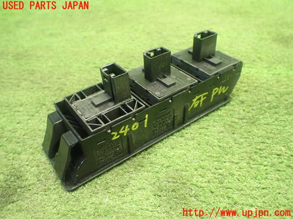 1UPJ-24016240]VW ニュービートルカブリオレ(1YAZJ)右パワーウィンドウスイッチ 中古_m0002.jpg