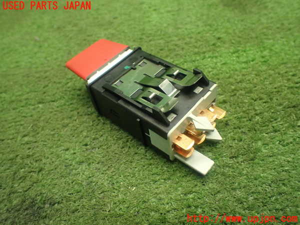 1UPJ-24016290]VW ニュービートルカブリオレ(1YAZJ)ハザードスイッチ 中古_m0003.jpg