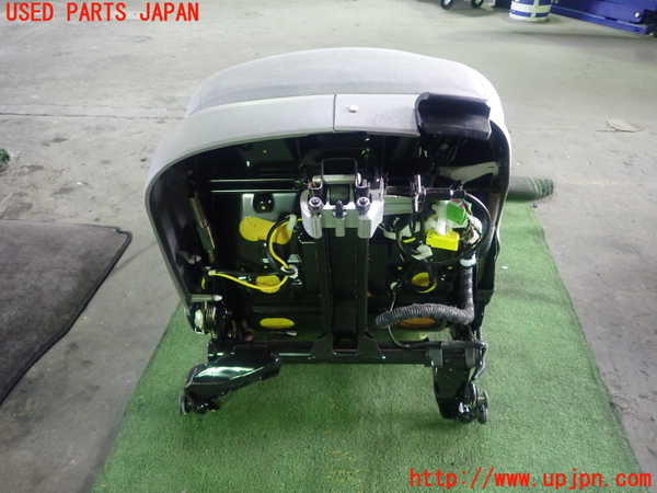 1UPJ-24017035]VW ニュービートルカブリオレ(1YAZJ)運転席シート 中古_m0005.jpg