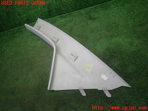 5UPJ-24017655]VW ニュービートルカブリオレ(1YAZJ)右フロントピラートリム 中古_m0004.jpg