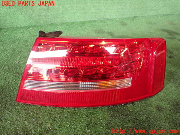 2UPJ-24021530]アウディ・A5 カブリオレ(8FCALF)右テールランプ 中古_m0001.jpg