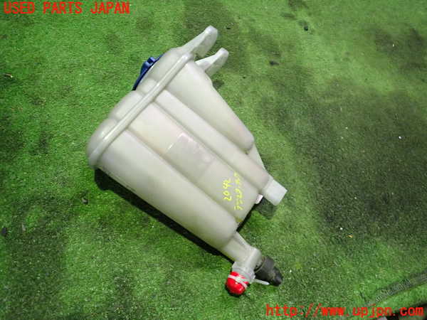 2UPJ-24022410]アウディ・A5 カブリオレ(8FCALF)ラジエータータンク 中古_m0001.jpg