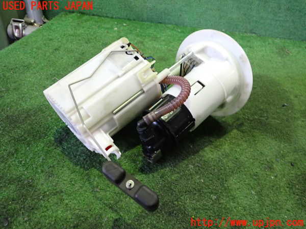 2UPJ-24022510]アウディ・A5 カブリオレ(8FCALF)燃料ポンプ 中古_m0002.jpg