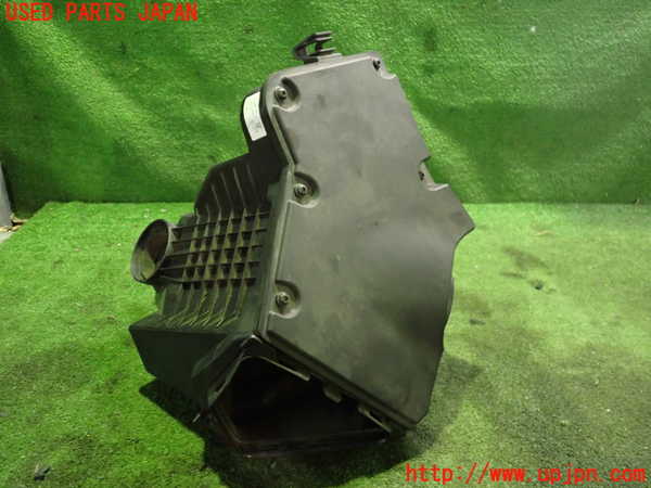 2UPJ-24022560]アウディ・A5 カブリオレ(8FCALF)エアクリーナーボックス 中古_m0001.jpg