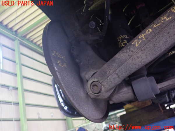 2UPJ-24024305]アウディ・A5 カブリオレ(8FCALF)左リアナックルハブ 中古_m0001.jpg