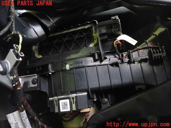 2UPJ-24026081]アウディ・A5 カブリオレ(8FCALF)エバポレーター1 中古_m0004.jpg