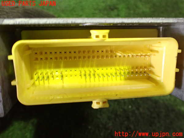 2UPJ-24026145]アウディ・A5 カブリオレ(8FCALF)エアバッグコンピューター 中古_m0004.jpg