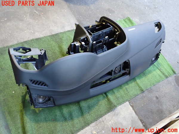 2UPJ-24027505]アウディ・A5 カブリオレ(8FCALF)ダッシュボード 中古_m0003.jpg