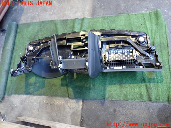 2UPJ-24027505]アウディ・A5 カブリオレ(8FCALF)ダッシュボード 中古_m0004.jpg