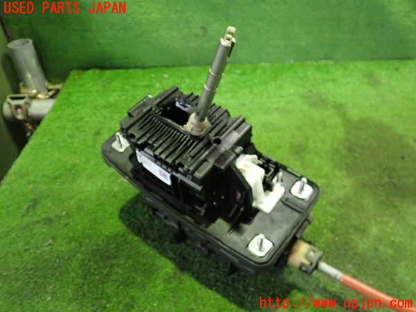 2UPJ-24027555]アウディ・A5 カブリオレ(8FCALF)ATシフトレバー 中古_m0002.jpg