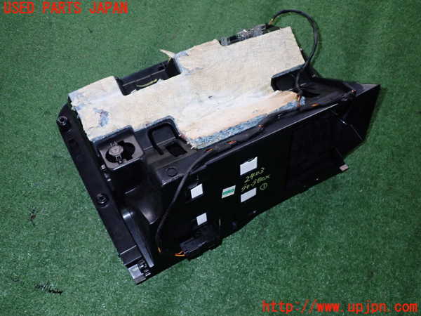 2UPJ-24037516]BMW Z4 ロードスター(BU25)グローブボックス1 中古 【E85】_m0003.jpg