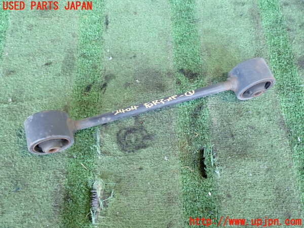 2UPJ-24045146]ランクルプラド(RZJ120W)右リアアッパーアーム1 中古_m0001.jpg