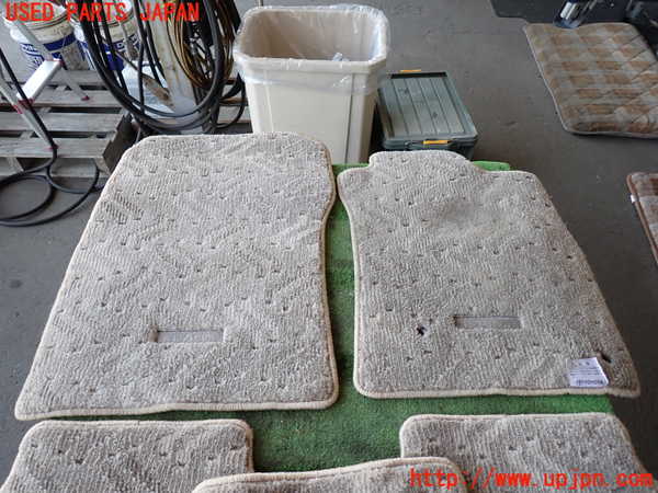 2UPJ-24047800]ランクルプラド(RZJ120W)フロアマット 中古_m0002.jpg