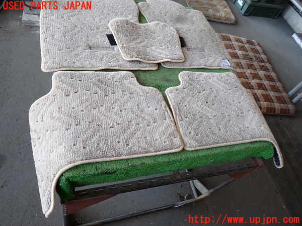2UPJ-24047800]ランクルプラド(RZJ120W)フロアマット 中古_m0003.jpg