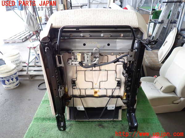 2UPJ-24047035]ランクルプラド(RZJ120W)運転席シート 中古_m0005.jpg