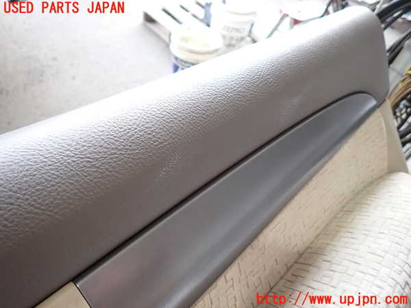 2UPJ-24041234]ランクルプラド(RZJ120W)右前ドア内張り 中古_m0003.jpg
