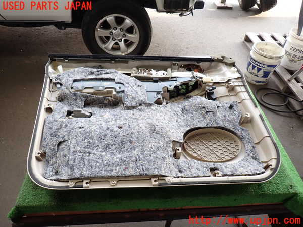 2UPJ-24041234]ランクルプラド(RZJ120W)右前ドア内張り 中古_m0005.jpg