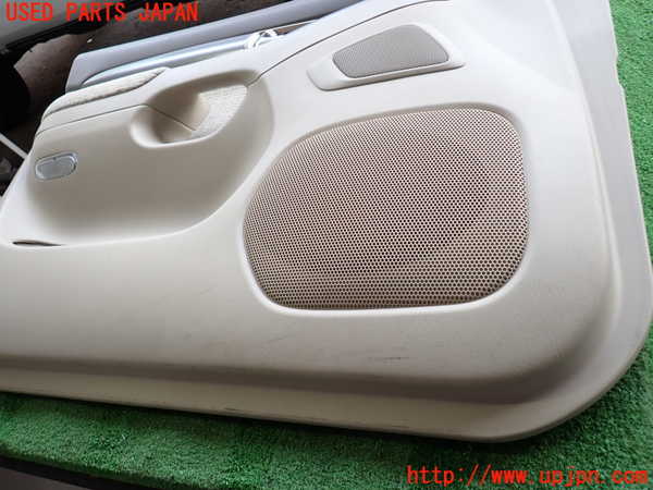 2UPJ-24041264]ランクルプラド(RZJ120W)左前ドア内張り 中古_m0002.jpg
