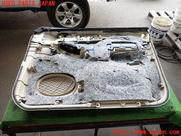 2UPJ-24041264]ランクルプラド(RZJ120W)左前ドア内張り 中古_m0005.jpg
