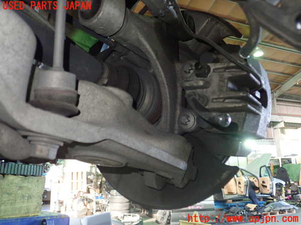 1UPJ-24094300]BMW 630i クーペ E63(EH30)右リアナックルハブ 中古_m0002.jpg
