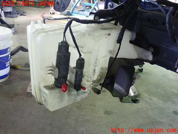 1UPJ-24096791]BMW 630i クーペ E63(EH30)ウォッシャータンク1 中古_m0004.jpg