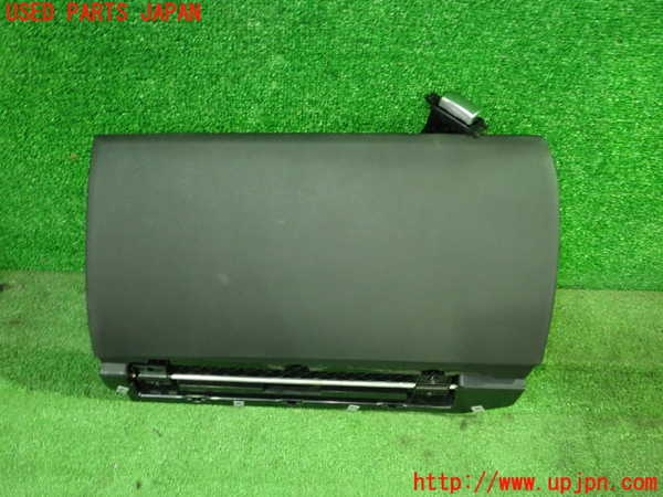 1UPJ-24097516]BMW 630i クーペ E63(EH30)グローブボックス1 中古_m0001.jpg