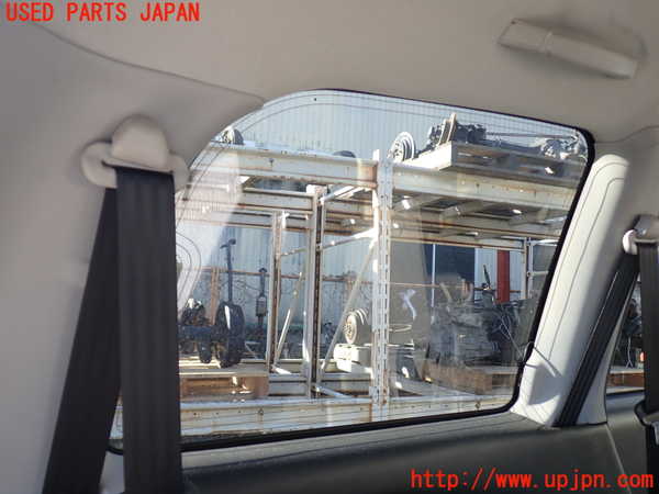 5UPJ-24101382]デリカ スペースギア(PD6W)左クォーターガラス M2L4 中古_m0002.jpg