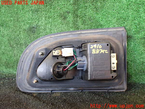 1UPJ-24101552]デリカ スペースギア(PD6W)左リアフィニッシャー 中古_m0002.jpg