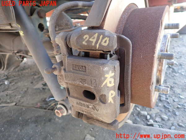 5UPJ-24104090]デリカ スペースギア(PD6W)右リアキャリパー 中古_m0001.jpg