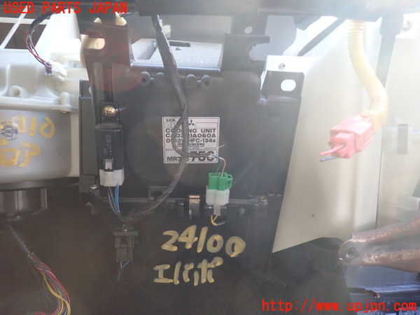 1UPJ-24106081]デリカ スペースギア(PD6W)エバポレーター1 中古_m0001.jpg