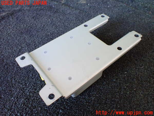 5UPJ-24106145]デリカ スペースギア(PD6W)エアバッグコンピューター 中古_m0003.jpg