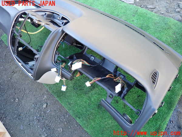 5UPJ-24107505]デリカ スペースギア(PD6W)ダッシュボード 中古_m0002.jpg