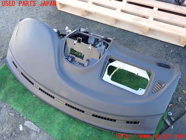 5UPJ-24107505]デリカ スペースギア(PD6W)ダッシュボード 中古_m0004.jpg