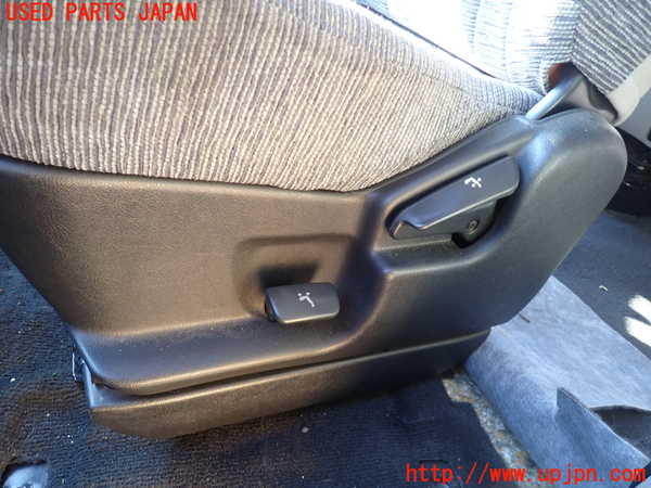 5UPJ-24107065]デリカ スペースギア(PD6W)助手席シート 中古_m0004.jpg