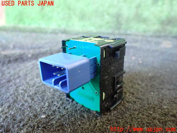 5UPJ-24106280]デリカ スペースギア(PD6W)ミラースイッチ 中古_m0002.jpg
